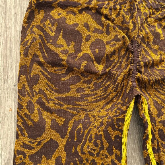 Gymshark Adapt Safari Tight Shorts - Picture 3 of 4